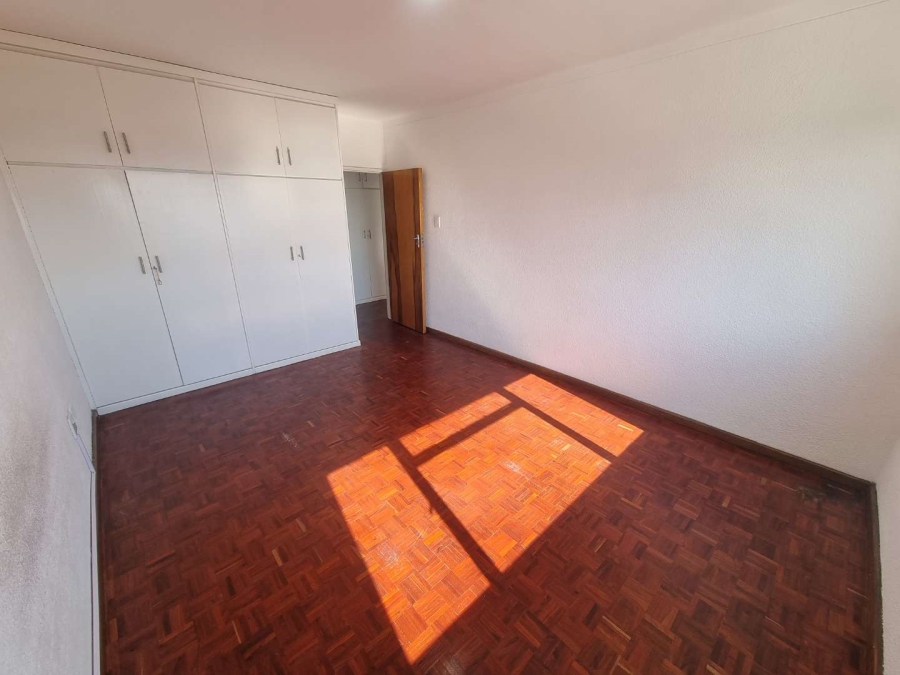 To Let 1 Bedroom Property for Rent in Sea Point Western Cape
